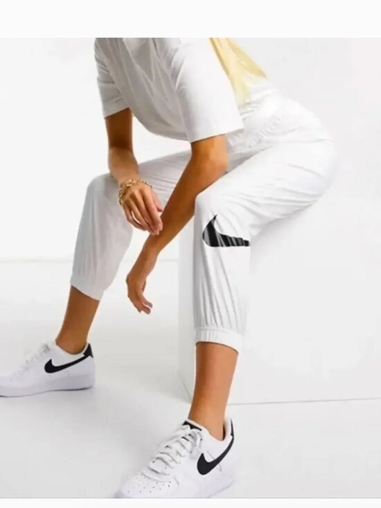 nike Pants - Nike Women's Sportswear (NSW) Swoosh Belted Cuffed Track Pants *MISSING BELT*